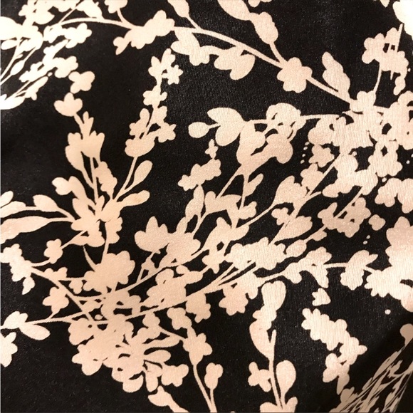 🆕 Speechless LBD Black & Cream Empire Waist Fit and Flare Dress, Size 5 - Picture 4 of 13